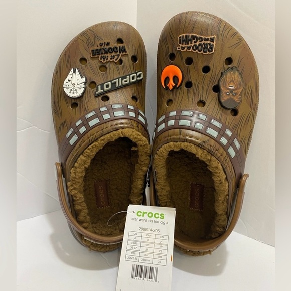 ‼️‼️🚨SOLD 🚨‼️‼️Star Wars Chewbacca Crocs Clogs - Picture 7 of 12